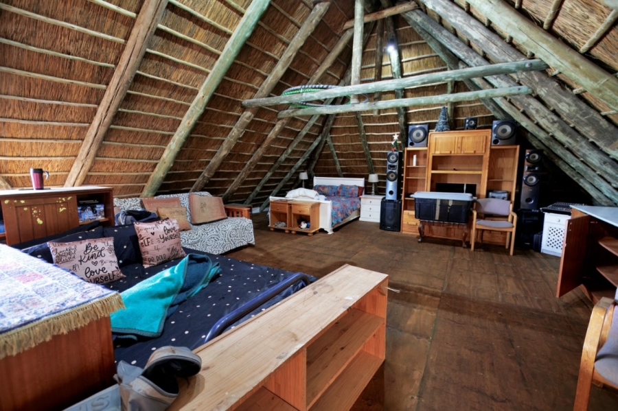 4 Bedroom Property for Sale in Stilbaai Wes Western Cape